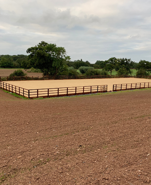 worcester fencing, fence installation worcester, agricultural fencing contractors near me